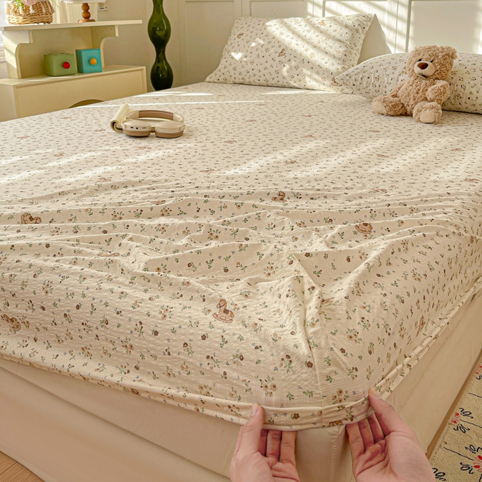 91家纺网 家纺一手货源 找家纺 小桃姐家纺 2025新款超柔印花云感泡芙双层纱床笠单件床笠二三件套 小木马