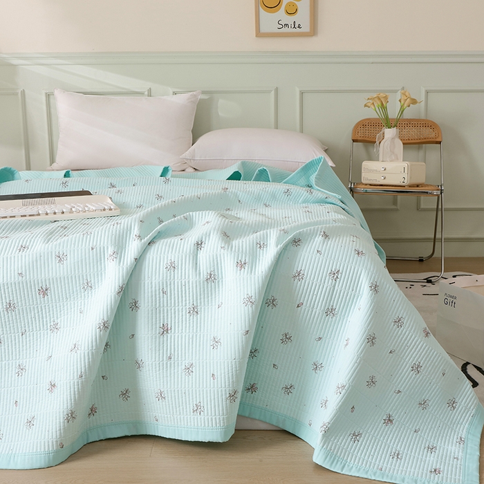 91家纺网 家纺一手货源 找家纺 诗雅 2026新款简约夹棉床盖 花束