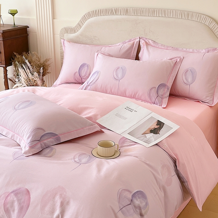 91家纺网 家纺一手货源 找家纺 梧桐树 2026新款高支密全棉纯棉印花四件套 A610静待花开粉