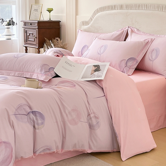 91家纺网 家纺一手货源 找家纺 梧桐树 2026新款高支密全棉纯棉印花四件套 A610静待花开粉