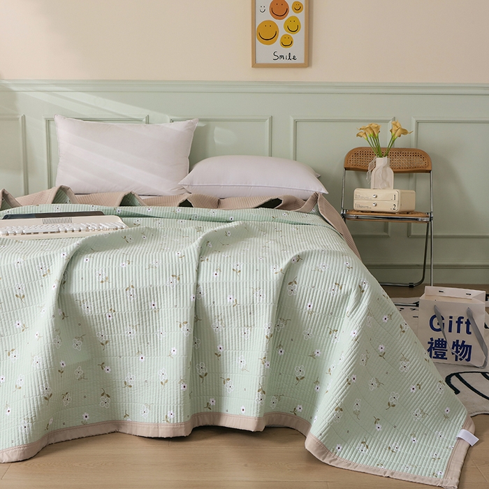 91家纺网 家纺一手货源 找家纺 诗雅 2026新款简约夹棉床盖 绿茵