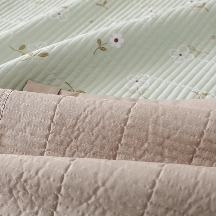 91家纺网 家纺一手货源 找家纺 诗雅 2026新款简约夹棉床盖 绿茵