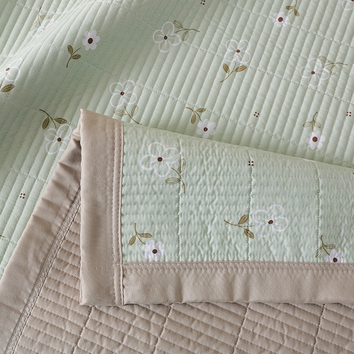 91家纺网 家纺一手货源 找家纺 诗雅 2026新款简约夹棉床盖 绿茵