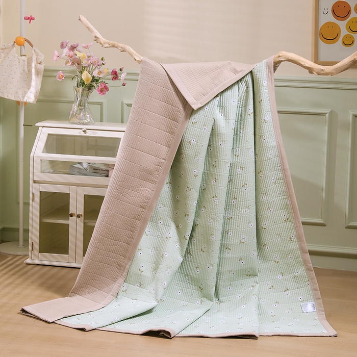 91家纺网 家纺一手货源 找家纺 诗雅 2026新款简约夹棉床盖 绿茵