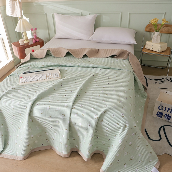 91家纺网 家纺一手货源 找家纺 诗雅 2026新款简约夹棉床盖 绿茵