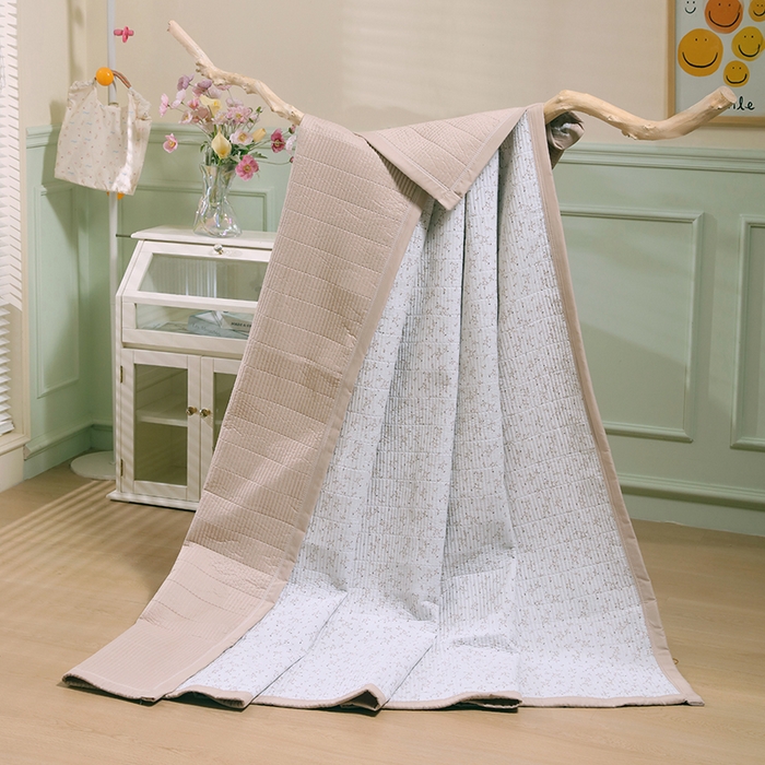 91家纺网 家纺一手货源 找家纺 诗雅 2026新款简约夹棉床盖 枝蔓