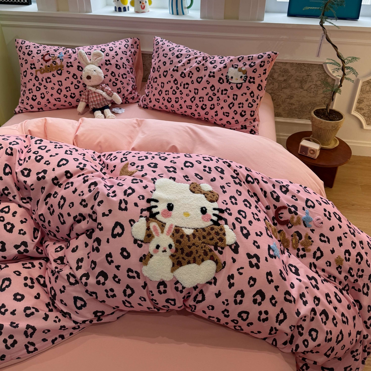 91家纺网 家纺一手货源 找家纺 珺柔家纺 2026新款全棉纯棉四件套 豹纹猫咪（粉）