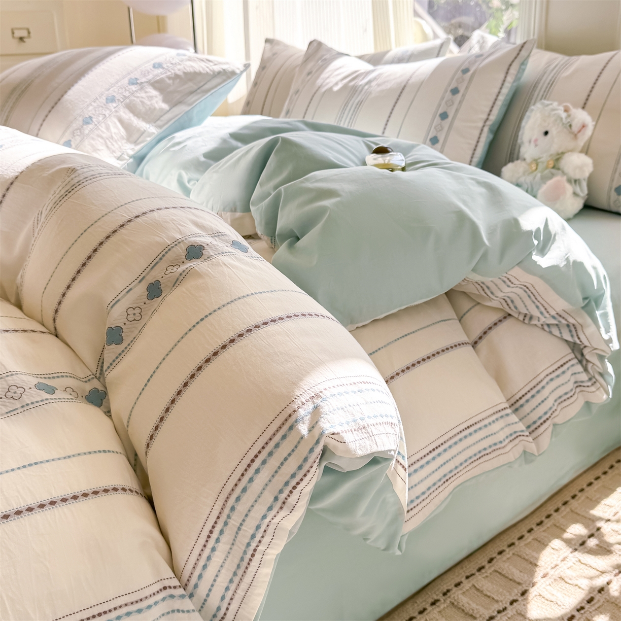 91家纺网 家纺一手货源 找家纺 灰鲸 2026新款A类全棉纯棉色织提花四件套 四叶星语-蓝