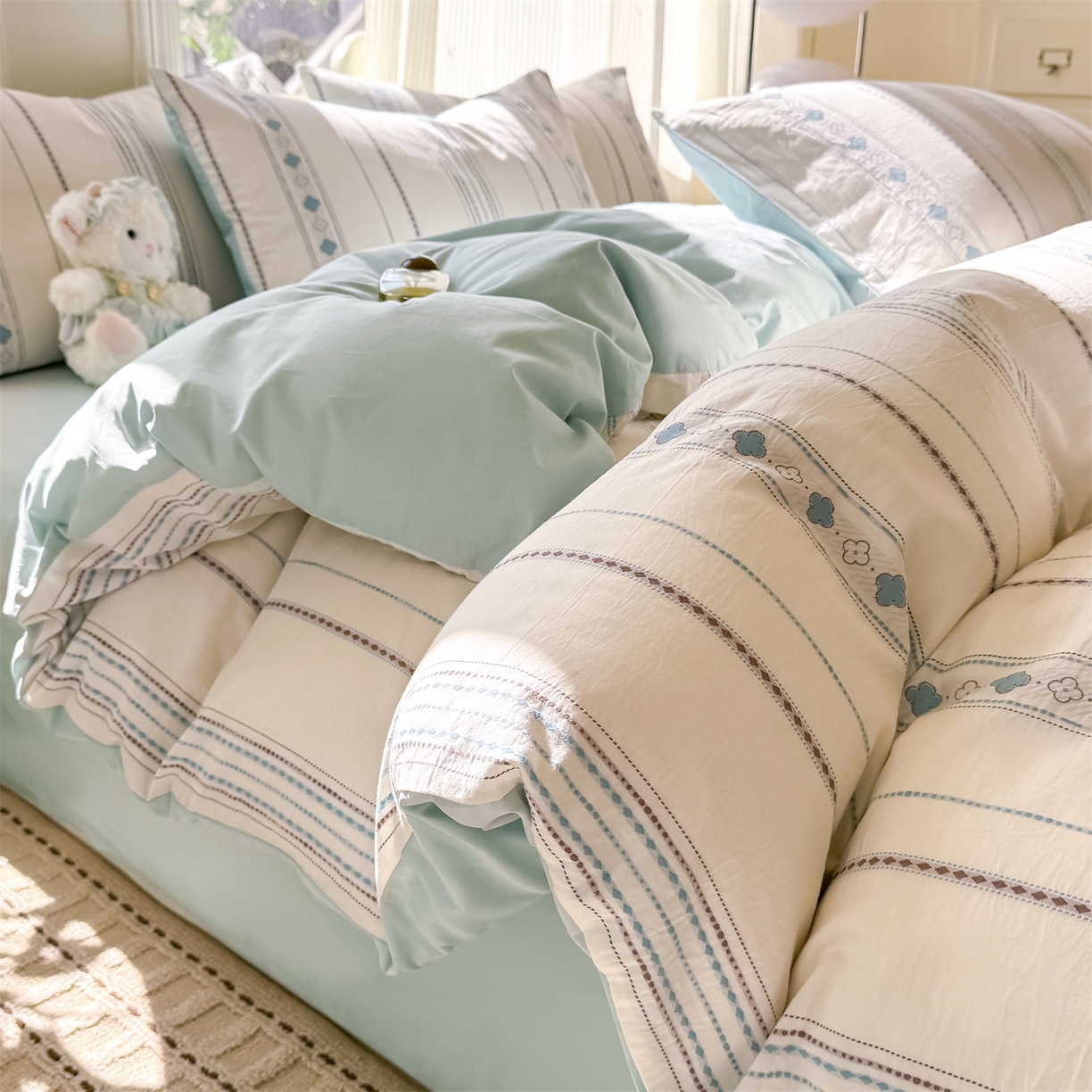 91家纺网 家纺一手货源 找家纺 灰鲸 2026新款A类全棉纯棉色织提花四件套 四叶星语-蓝