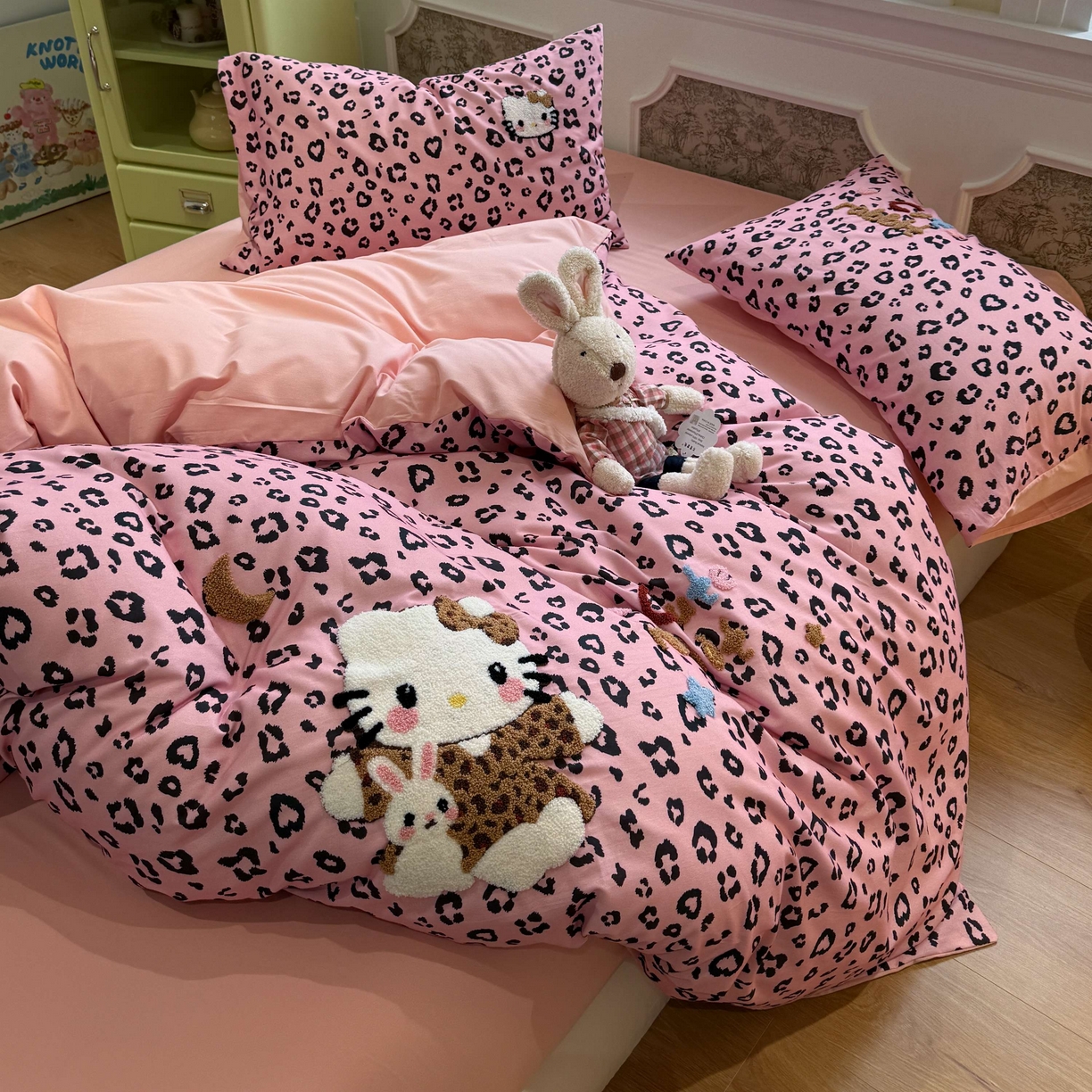 91家纺网 家纺一手货源 找家纺 珺柔家纺 2026新款全棉纯棉四件套 豹纹猫咪（粉）