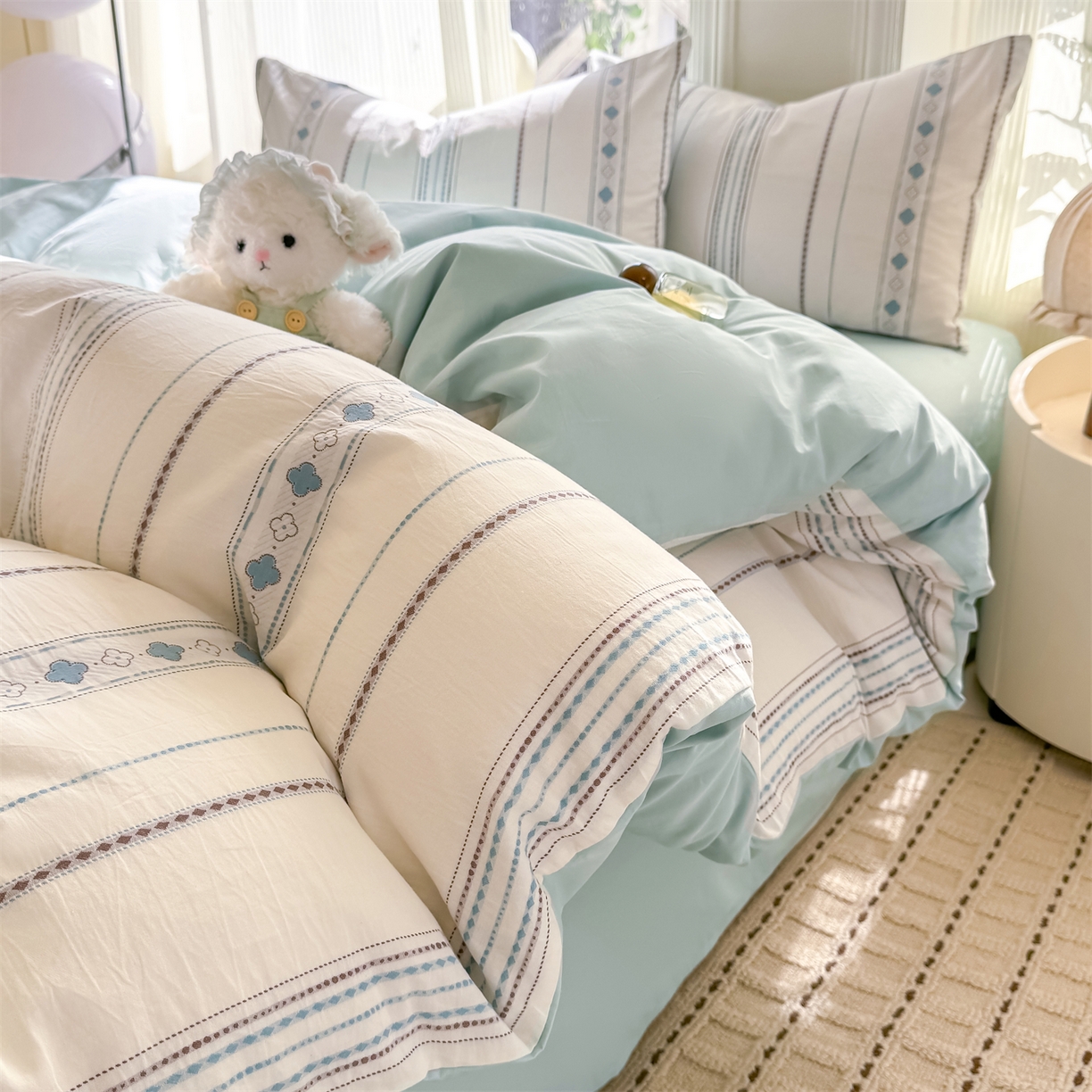 91家纺网 家纺一手货源 找家纺 灰鲸 2026新款A类全棉纯棉色织提花四件套 四叶星语-蓝