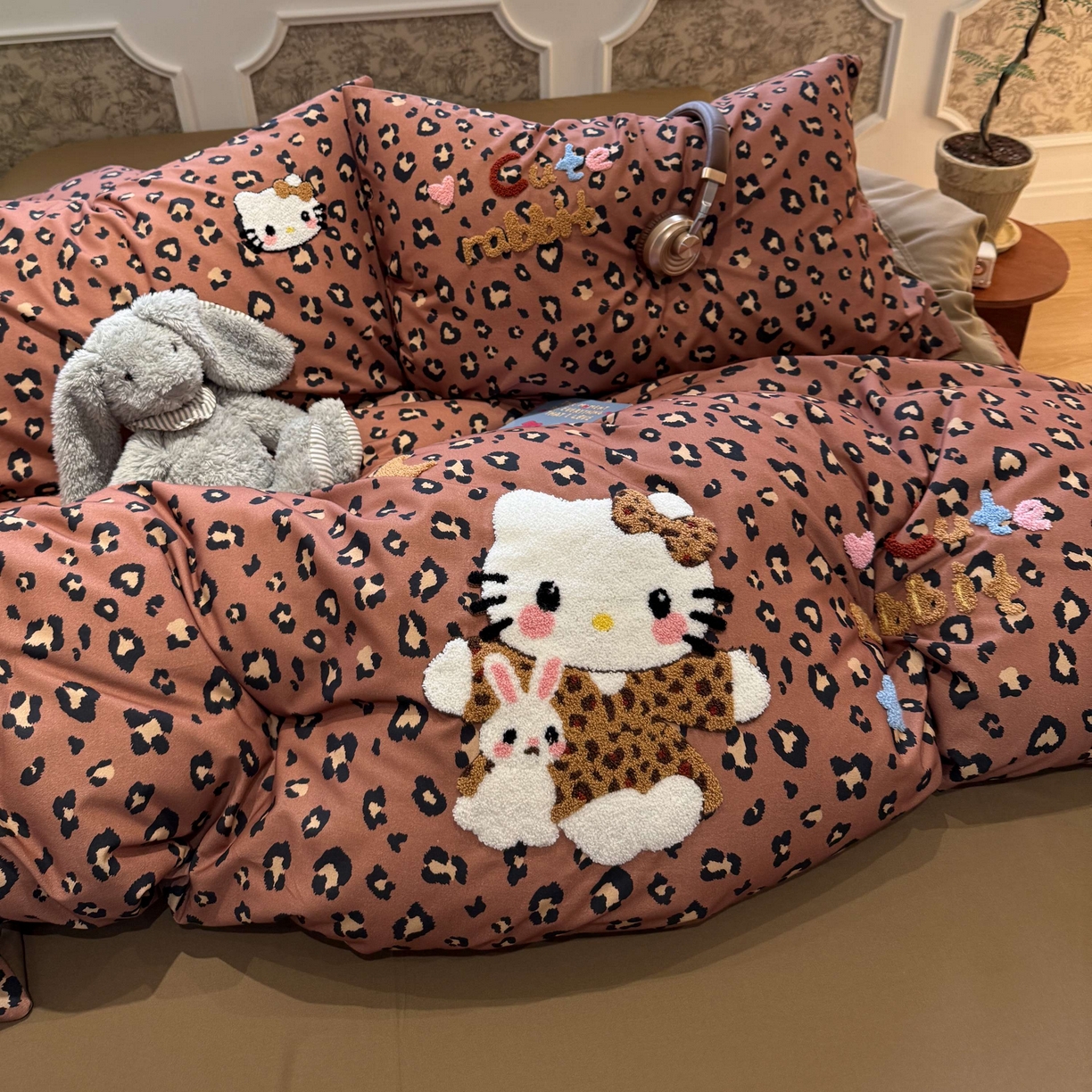 91家纺网 家纺一手货源 找家纺 珺柔家纺 2026新款全棉纯棉四件套 豹纹猫咪（咖）