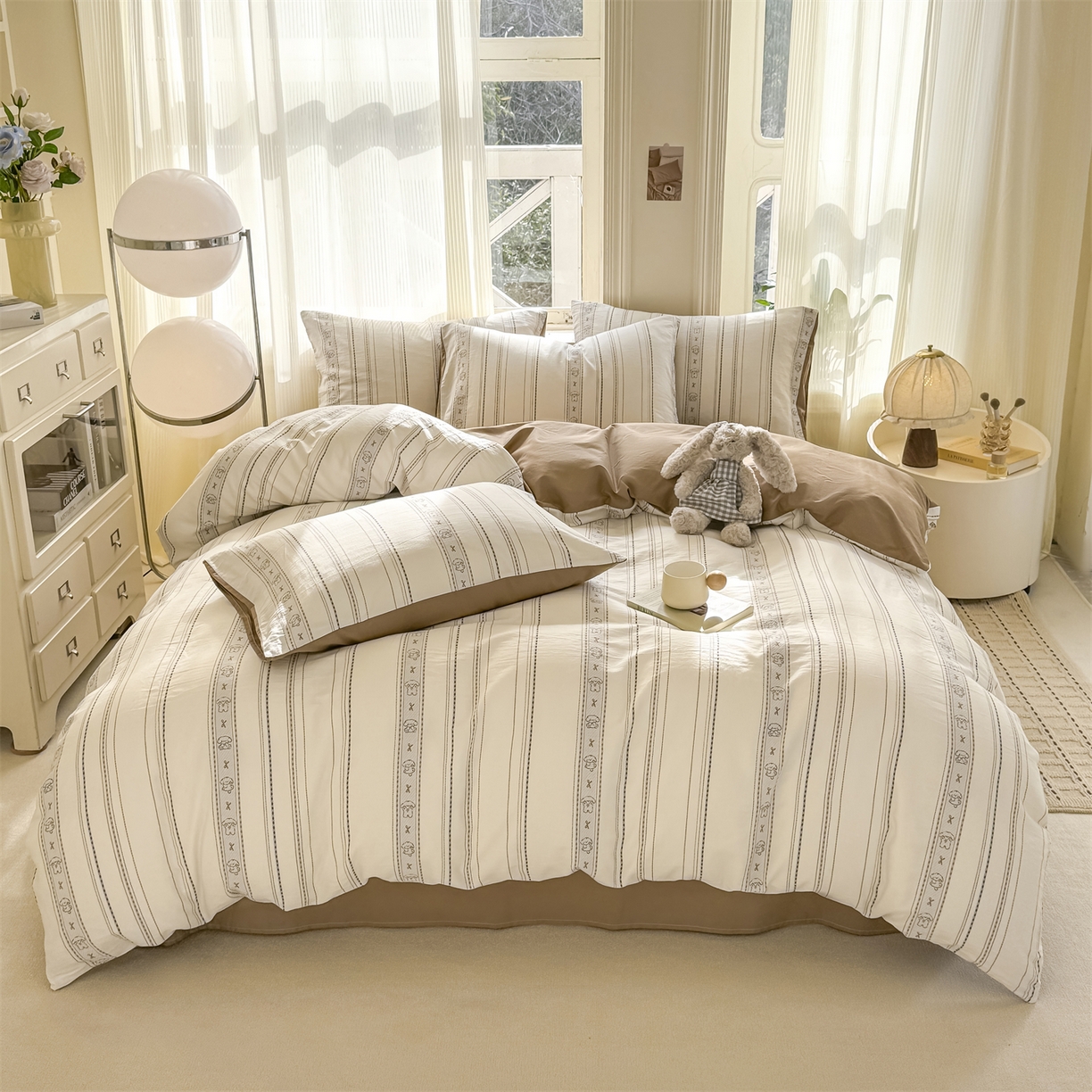 91家纺网 家纺一手货源 找家纺 灰鲸 2026新款A类全棉纯棉色织提花四件套 线条小狗-咖