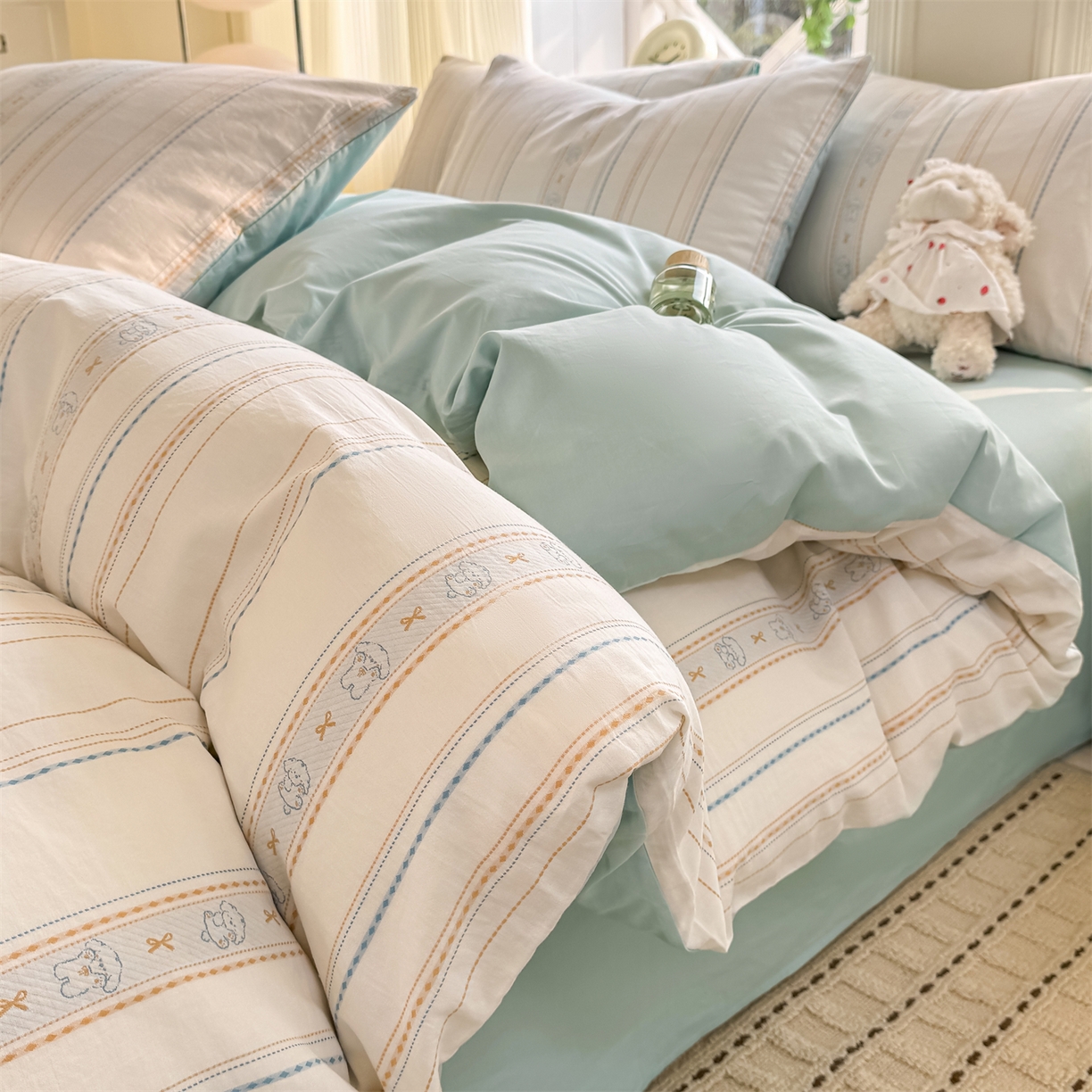 91家纺网 家纺一手货源 找家纺 灰鲸 2026新款A类全棉纯棉色织提花四件套 线条小狗-蓝