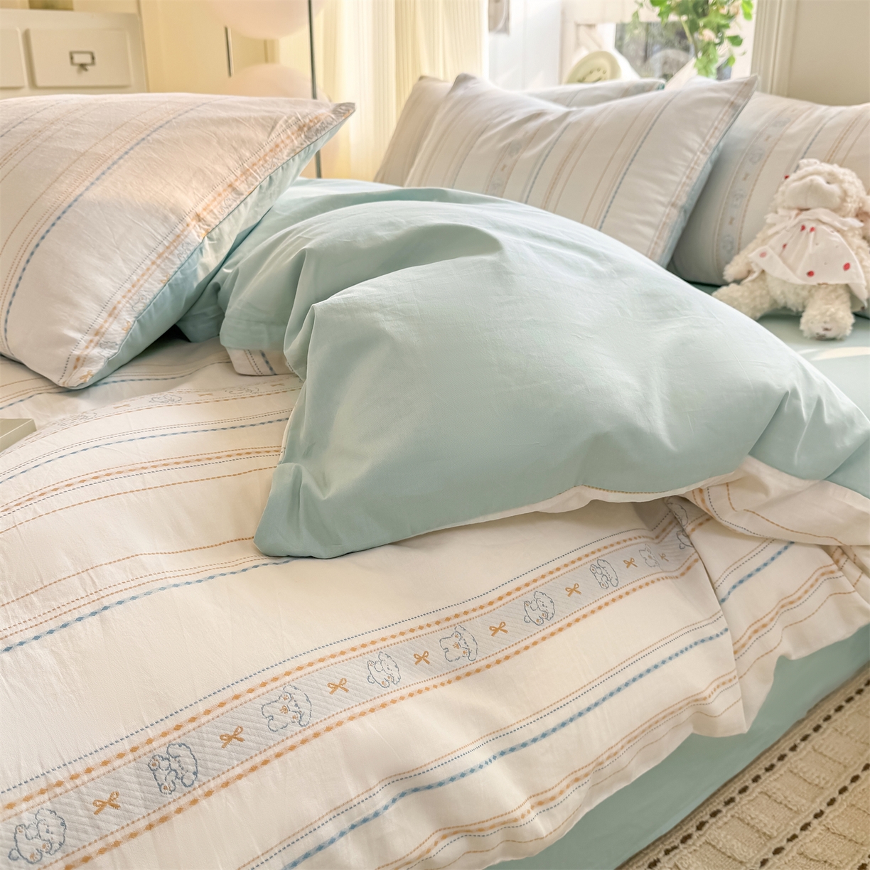 91家纺网 家纺一手货源 找家纺 灰鲸 2026新款A类全棉纯棉色织提花四件套 线条小狗-蓝