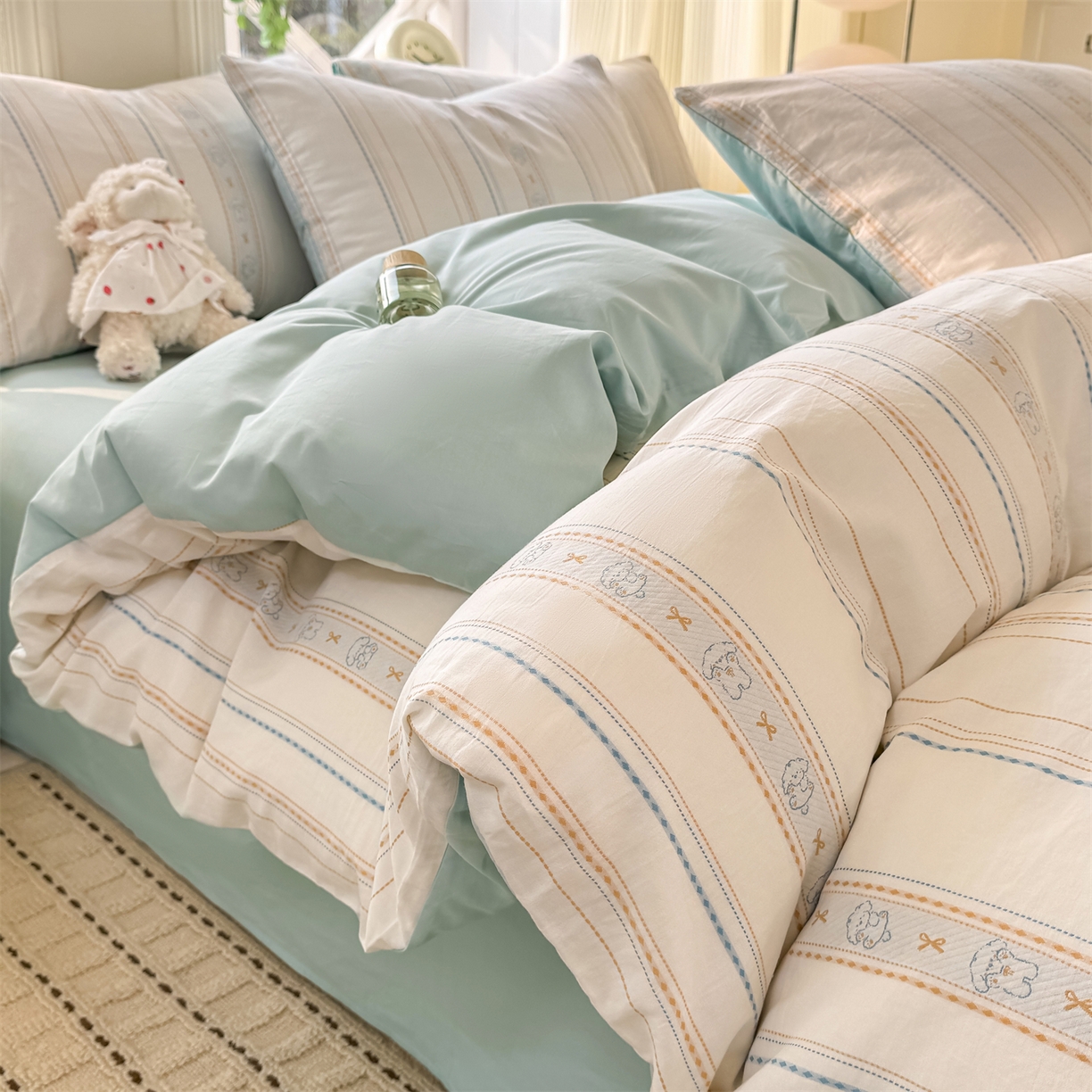 91家纺网 家纺一手货源 找家纺 灰鲸 2026新款A类全棉纯棉色织提花四件套 线条小狗-蓝