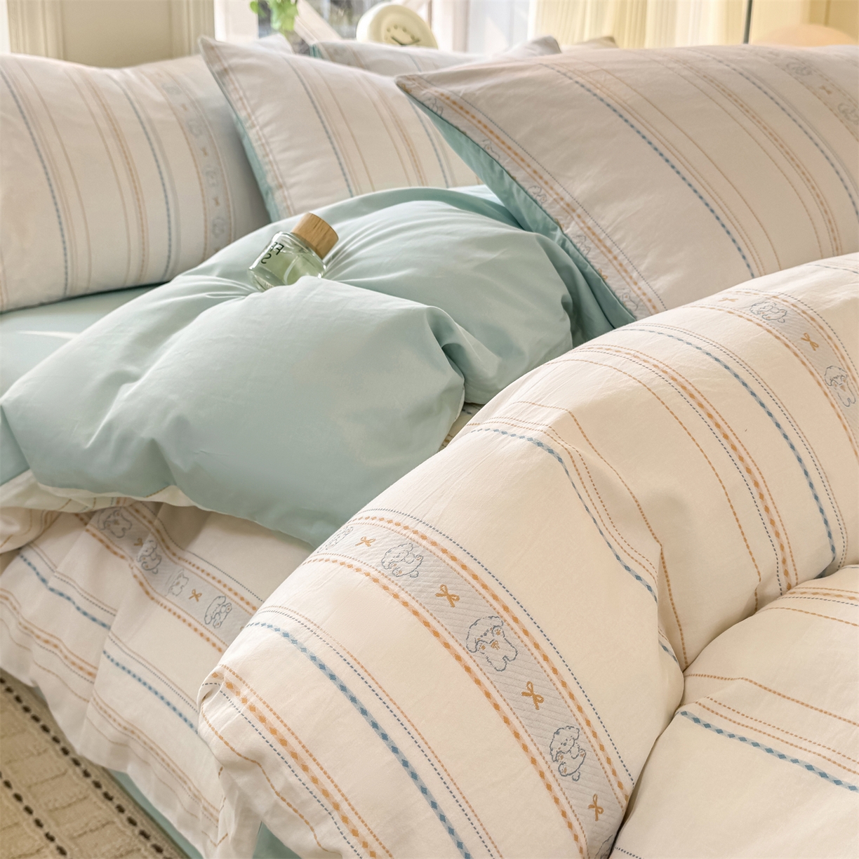 91家纺网 家纺一手货源 找家纺 灰鲸 2026新款A类全棉纯棉色织提花四件套 线条小狗-蓝