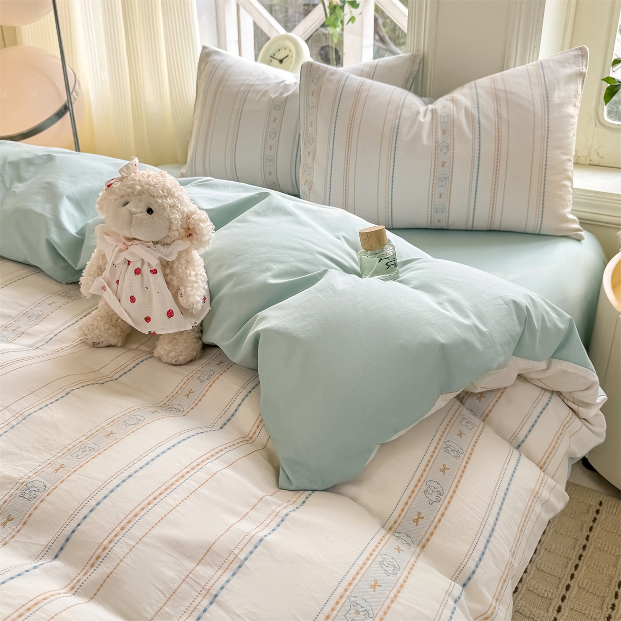 91家纺网 家纺一手货源 找家纺 灰鲸 2026新款A类全棉纯棉色织提花四件套 线条小狗-蓝