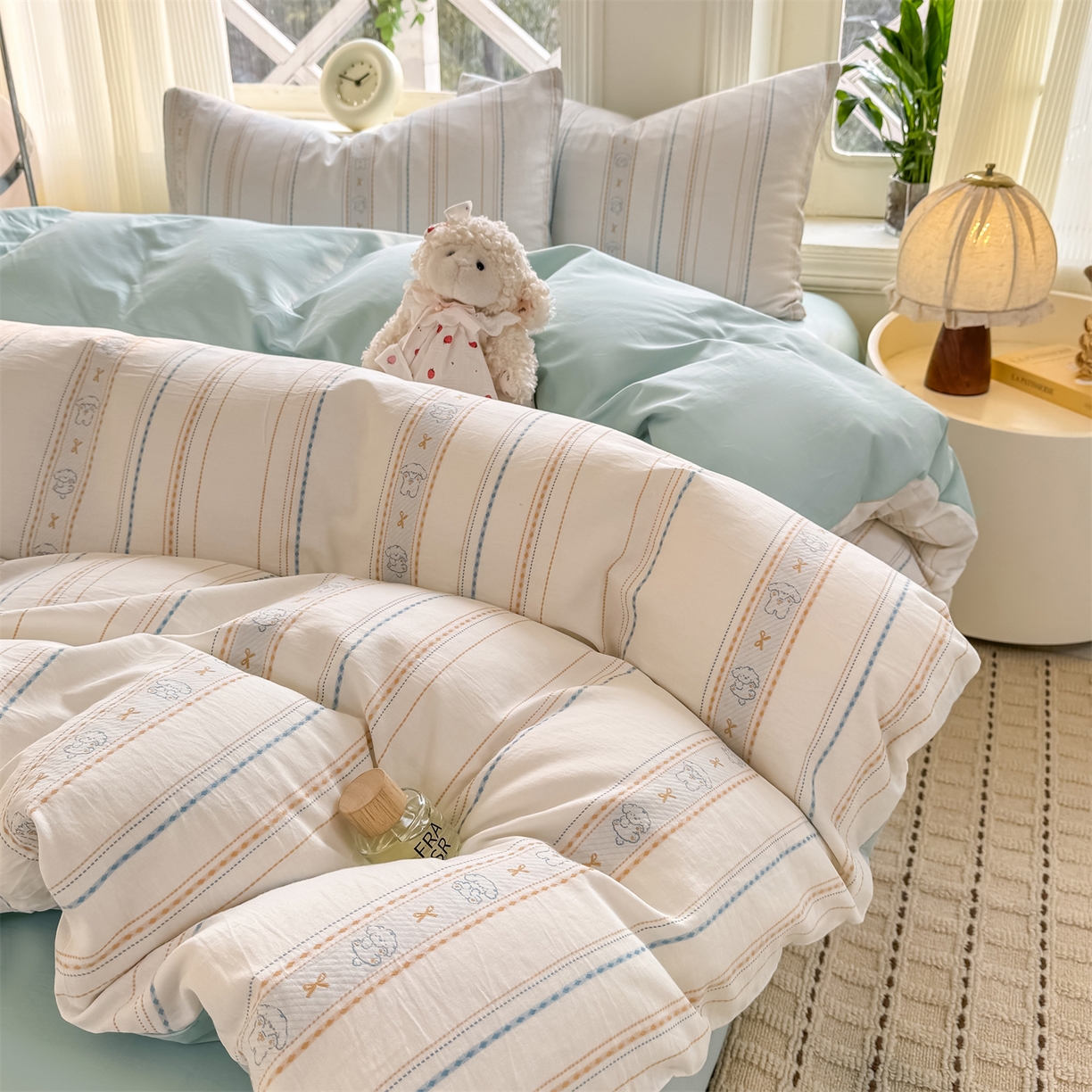 91家纺网 家纺一手货源 找家纺 灰鲸 2026新款A类全棉纯棉色织提花四件套 线条小狗-蓝