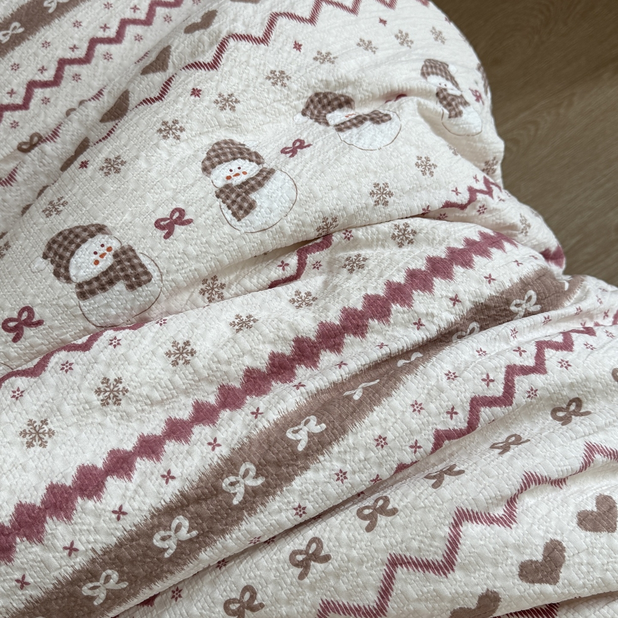 91家纺网 家纺一手货源 找家纺 美丽坊 2026新款爆款韩版泡泡纱四件套 爱丽丝