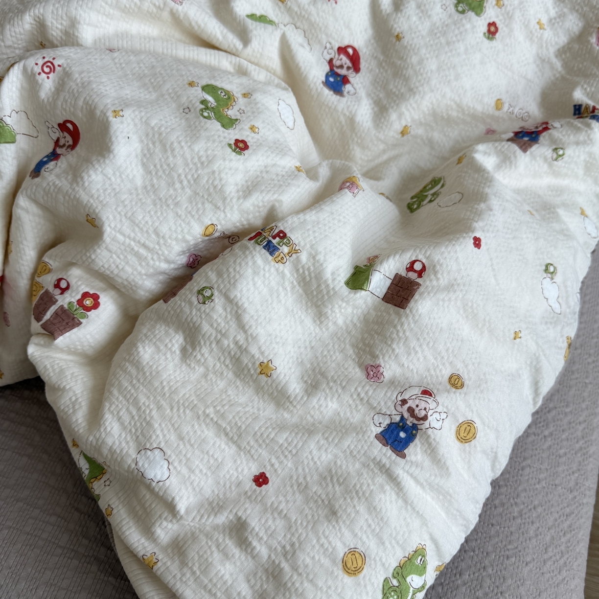 91家纺网 家纺一手货源 找家纺 美丽坊 2026新款爆款韩版泡泡纱四件套 超级玛丽