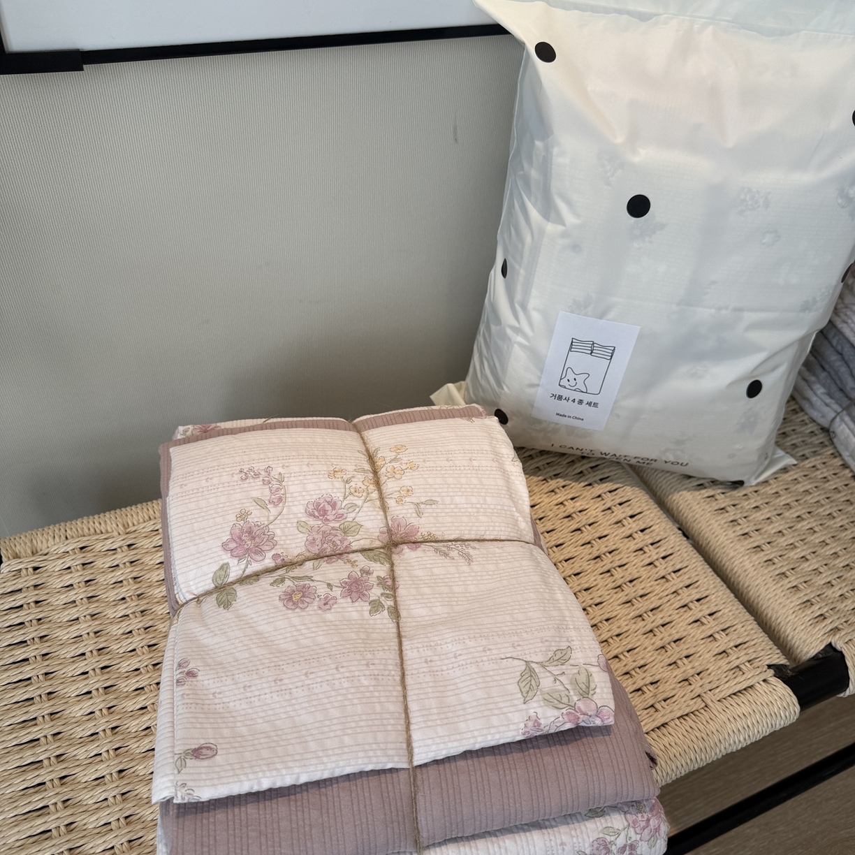 91家纺网 家纺一手货源 找家纺 美丽坊 2026新款爆款韩版泡泡纱四件套 杜若