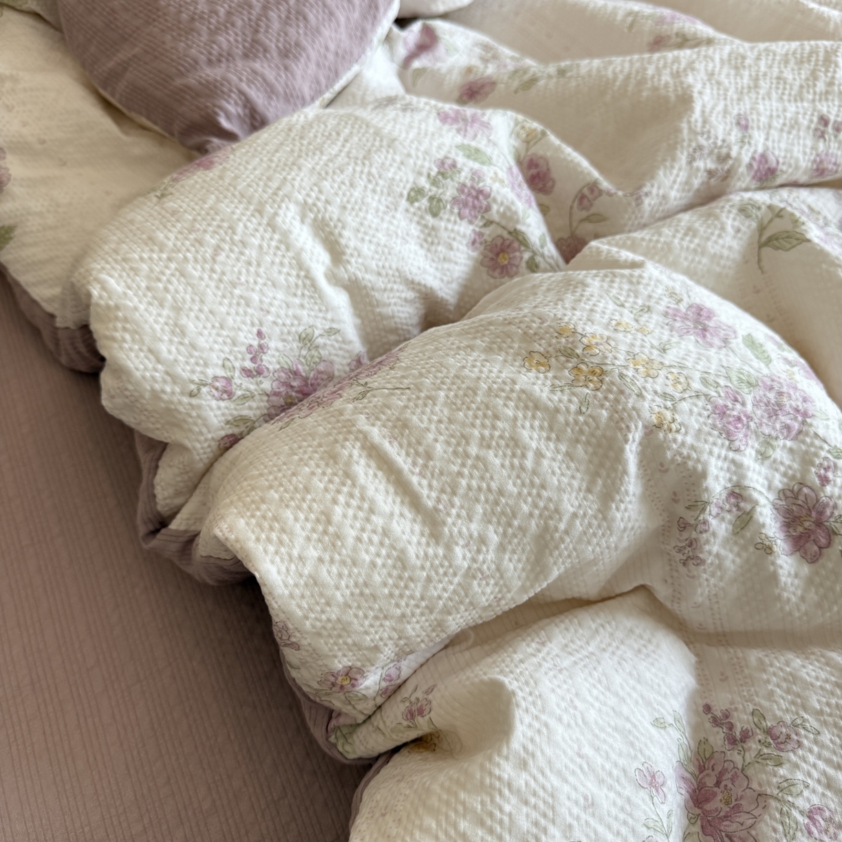 91家纺网 家纺一手货源 找家纺 美丽坊 2026新款爆款韩版泡泡纱四件套 杜若