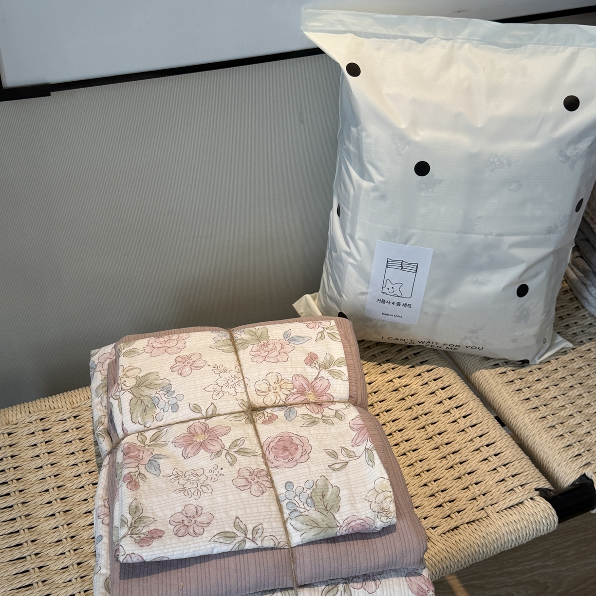 91家纺网 家纺一手货源 找家纺 美丽坊 2026新款爆款韩版泡泡纱四件套 朵蔓