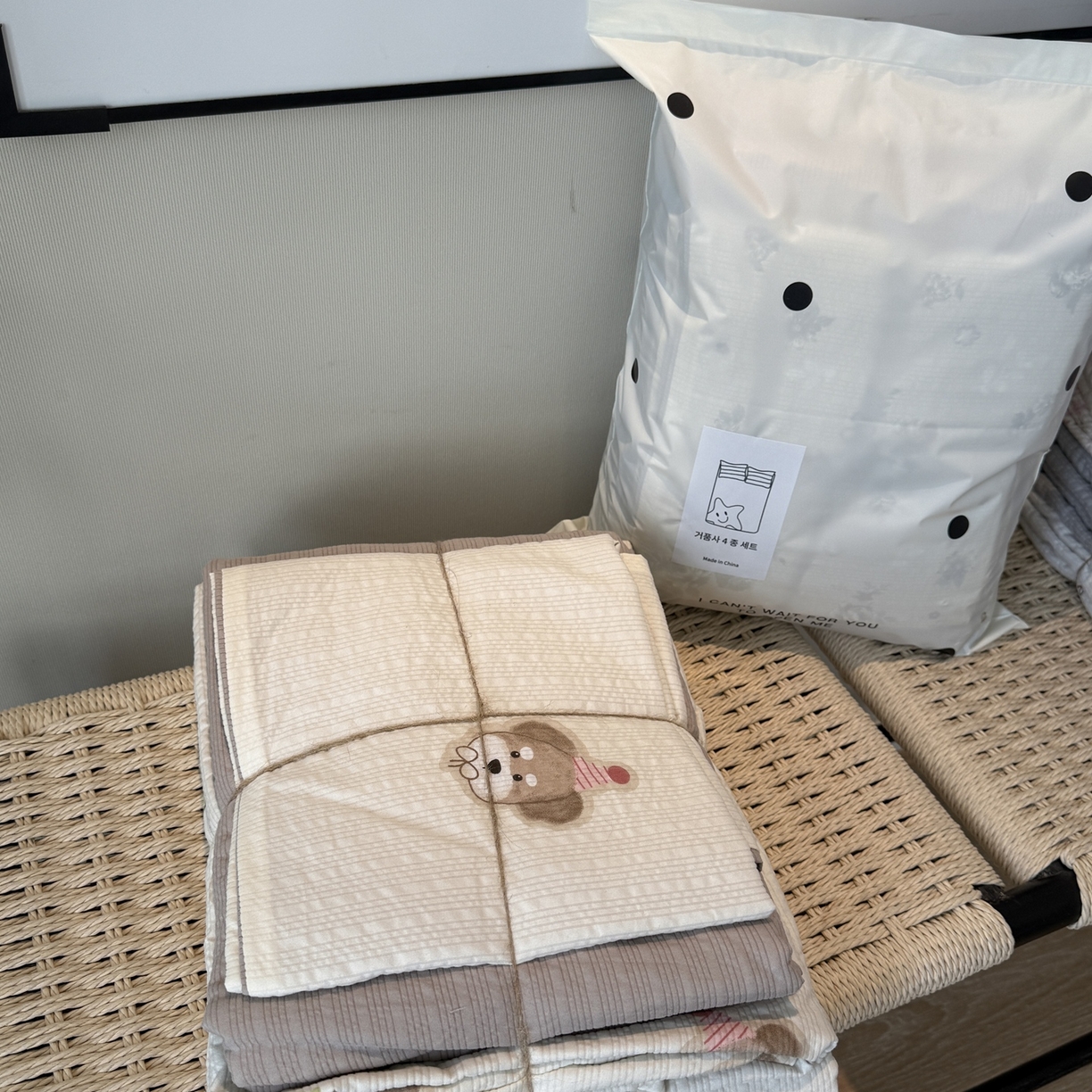 91家纺网 家纺一手货源 找家纺 美丽坊 2026新款爆款韩版泡泡纱四件套 哈基米