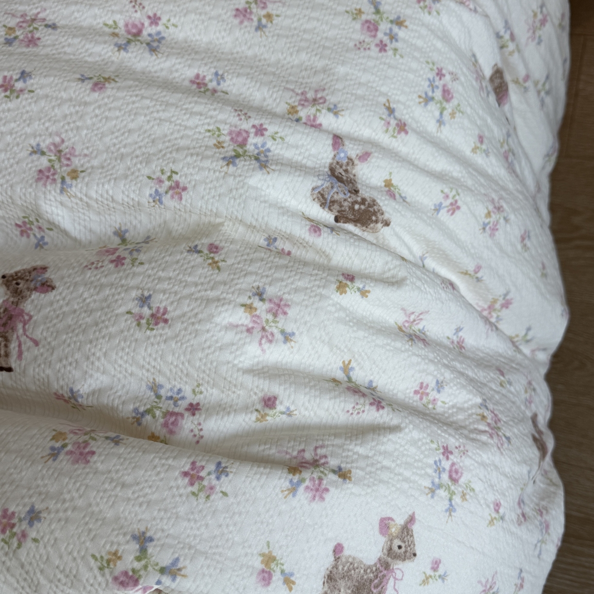 91家纺网 家纺一手货源 找家纺 美丽坊 2026新款爆款韩版泡泡纱四件套 花间鹿