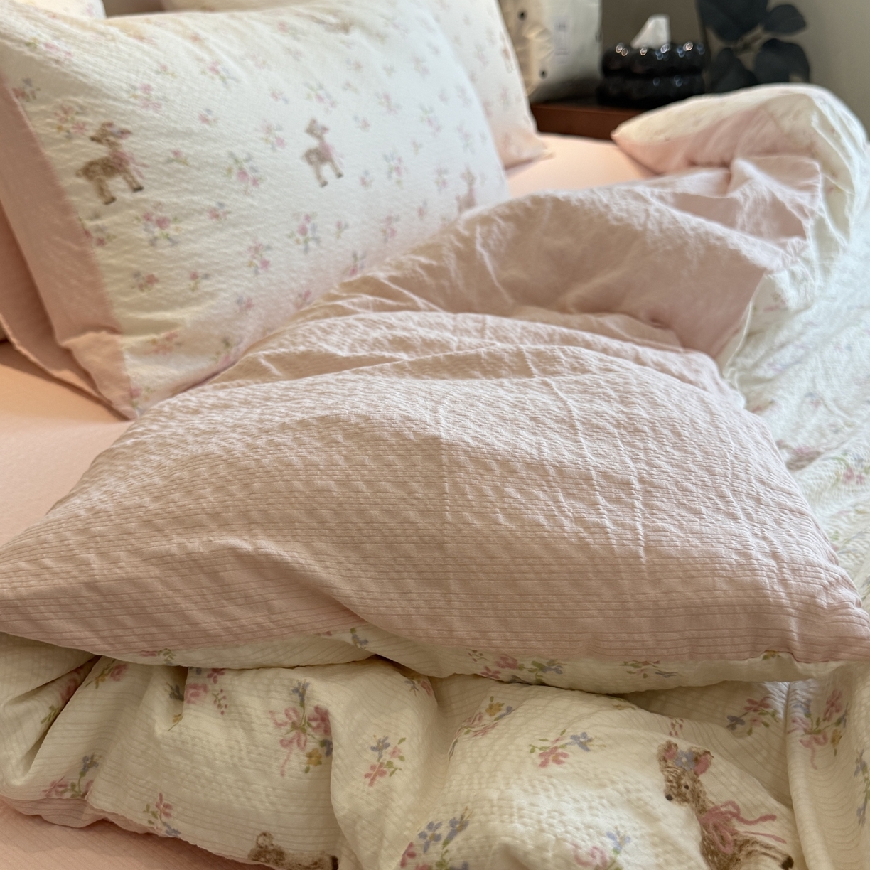 91家纺网 家纺一手货源 找家纺 美丽坊 2026新款爆款韩版泡泡纱四件套 花间鹿