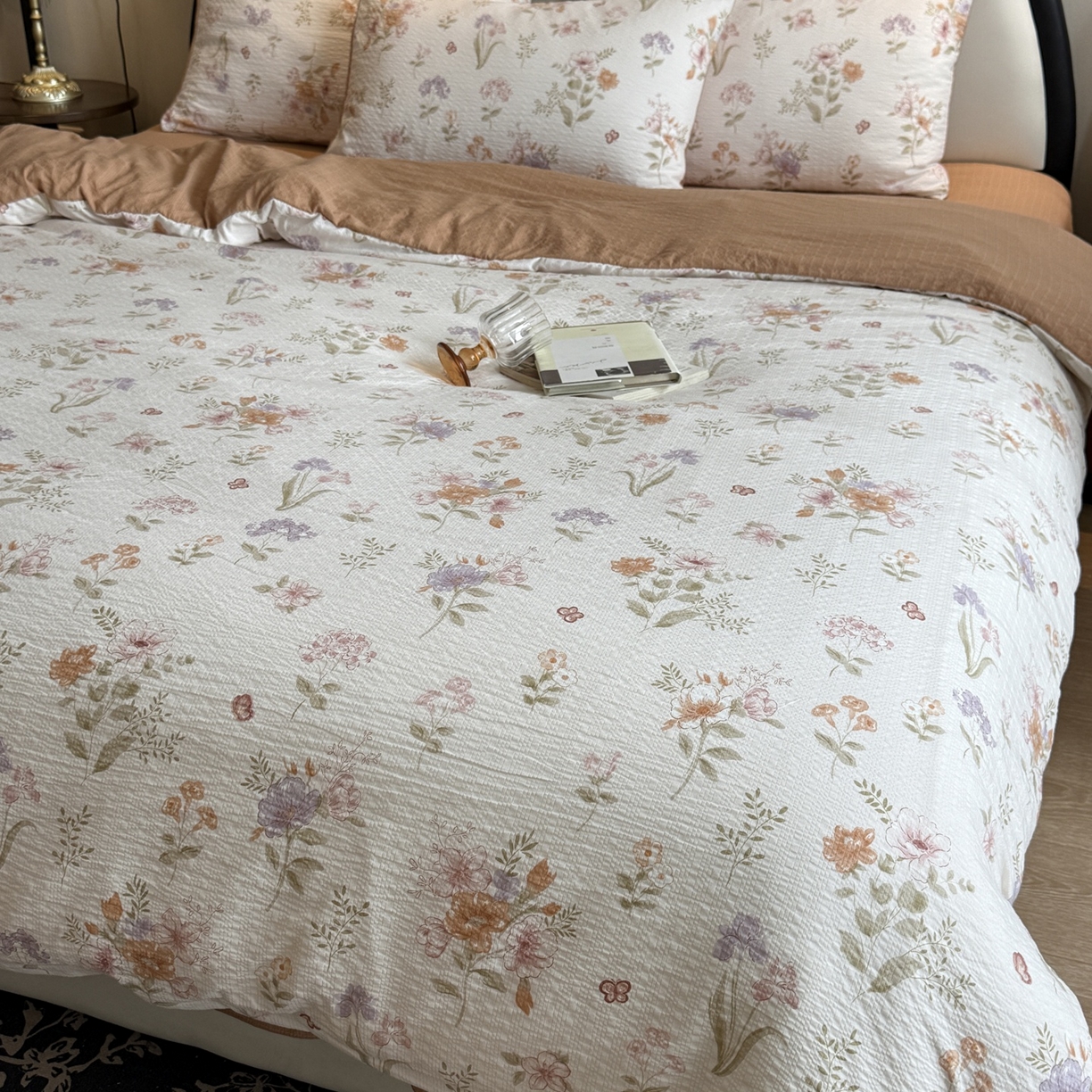 91家纺网 家纺一手货源 找家纺 美丽坊 2026新款爆款韩版泡泡纱四件套 花汀