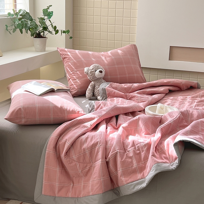 91家纺网 家纺一手货源 找家纺 春皖家纺 2026春夏新款全棉色织水洗棉夏被夏凉被空调被-云恋系列 云恋-格韵粉