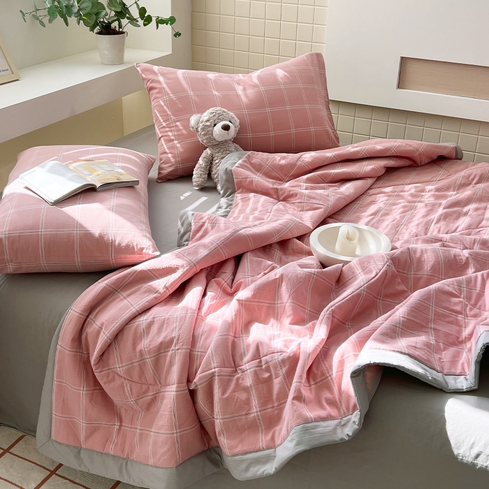 91家纺网 家纺一手货源 找家纺 春皖家纺 2026春夏新款全棉色织水洗棉夏被夏凉被空调被-云恋系列 云恋-格韵粉