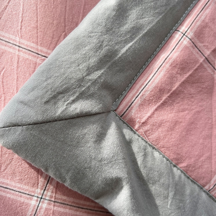 91家纺网 家纺一手货源 找家纺 春皖家纺 2026春夏新款全棉色织水洗棉夏被夏凉被空调被-云恋系列 云恋-格韵粉