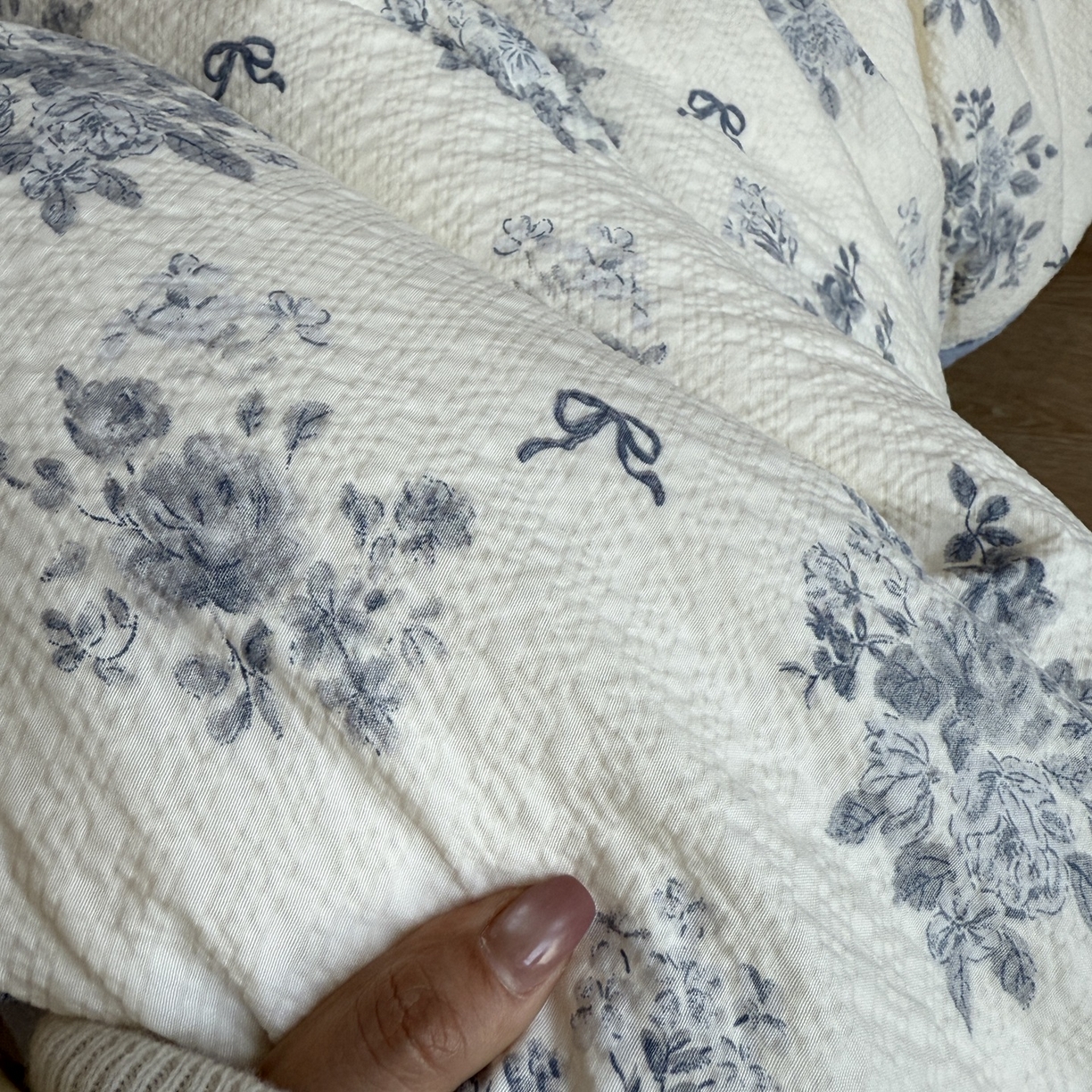 91家纺网 家纺一手货源 找家纺 美丽坊 2026新款爆款韩版泡泡纱四件套 小蓝盯