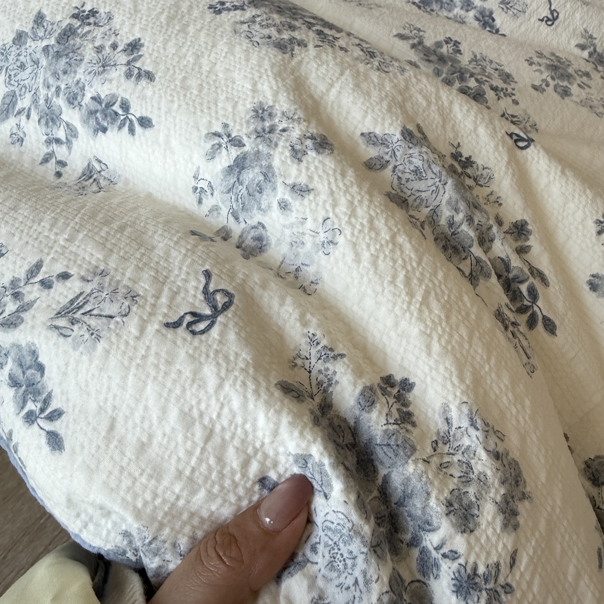 91家纺网 家纺一手货源 找家纺 美丽坊 2026新款爆款韩版泡泡纱四件套 小蓝盯