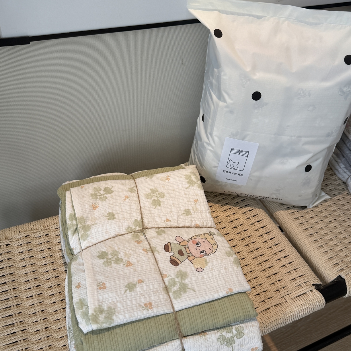 91家纺网 家纺一手货源 找家纺 美丽坊 2026新款爆款韩版泡泡纱四件套 星星人