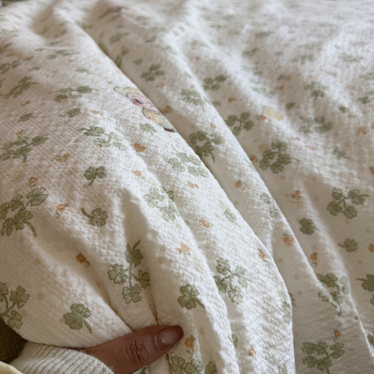 91家纺网 家纺一手货源 找家纺 美丽坊 2026新款爆款韩版泡泡纱四件套 星星人