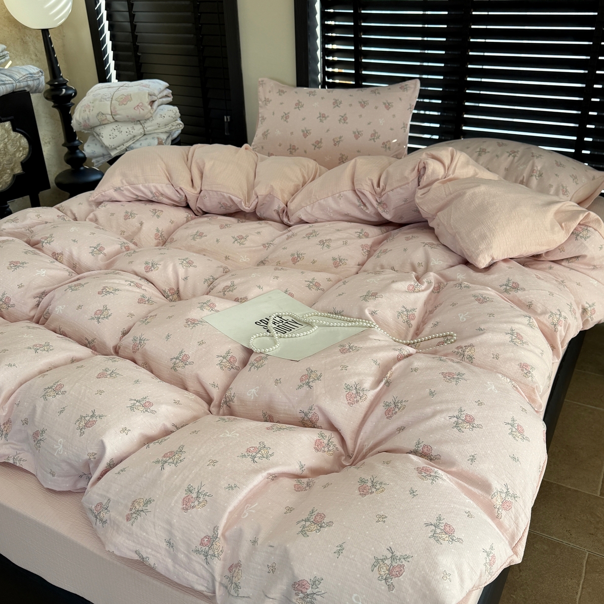 91家纺网 家纺一手货源 找家纺 美丽坊 2026新款韩系沐纱棉印花四件套 白茶