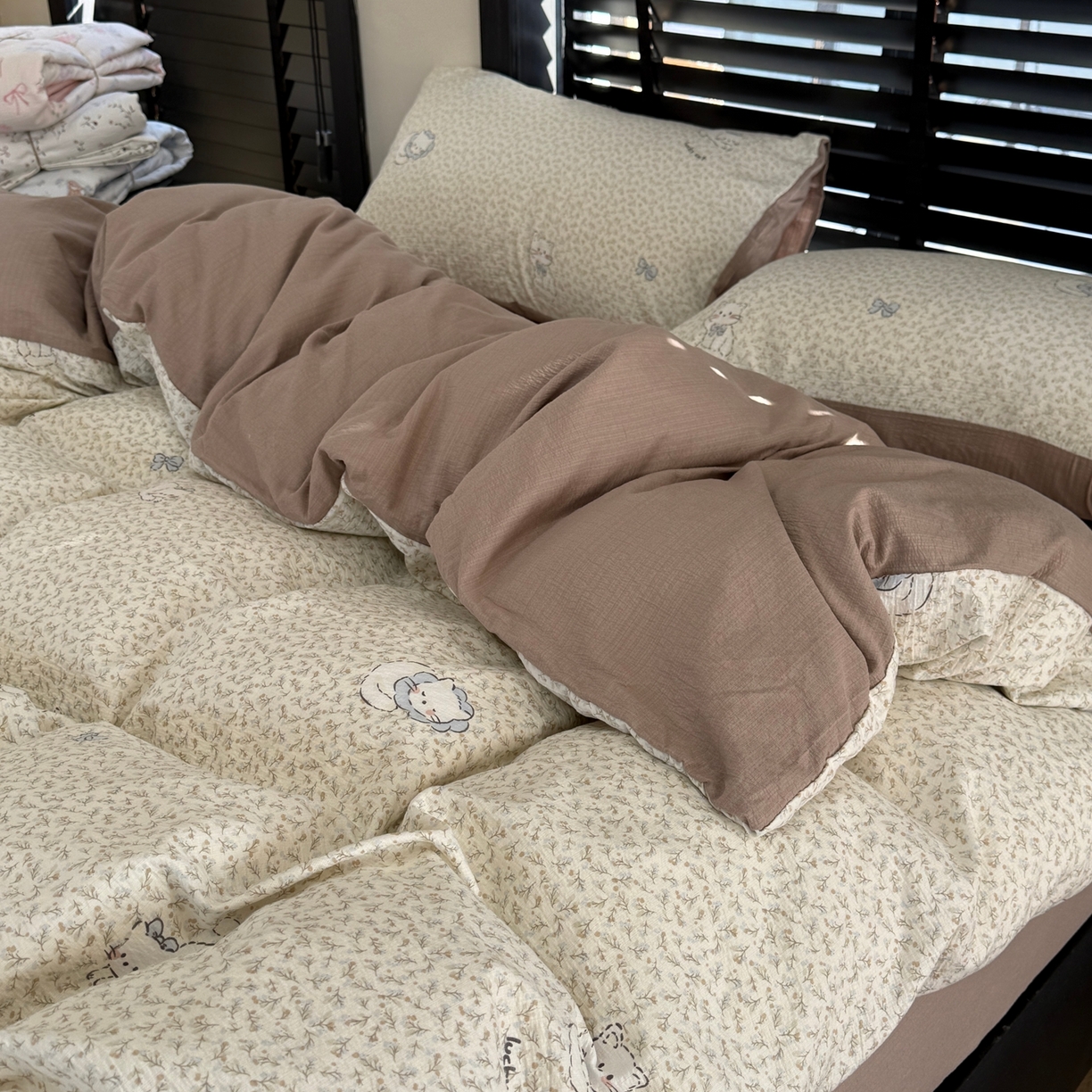 91家纺网 家纺一手货源 找家纺 美丽坊 2026新款韩系沐纱棉印花四件套 丛林喵