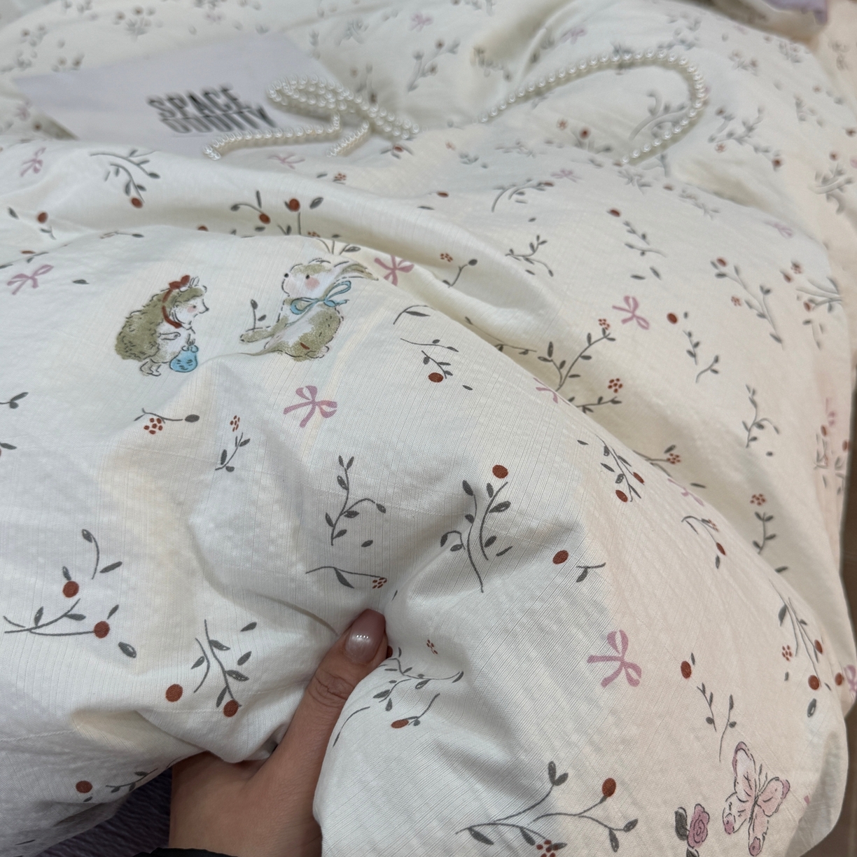 91家纺网 家纺一手货源 找家纺 美丽坊 2026新款韩系沐纱棉印花四件套 花与兔