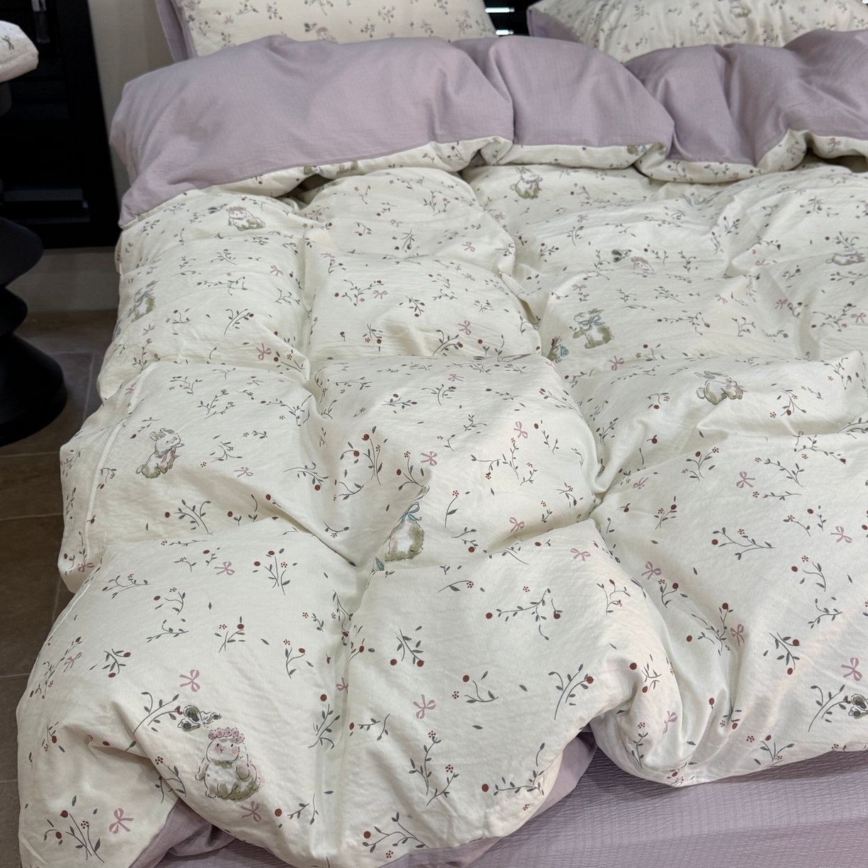 91家纺网 家纺一手货源 找家纺 美丽坊 2026新款韩系沐纱棉印花四件套 花与兔