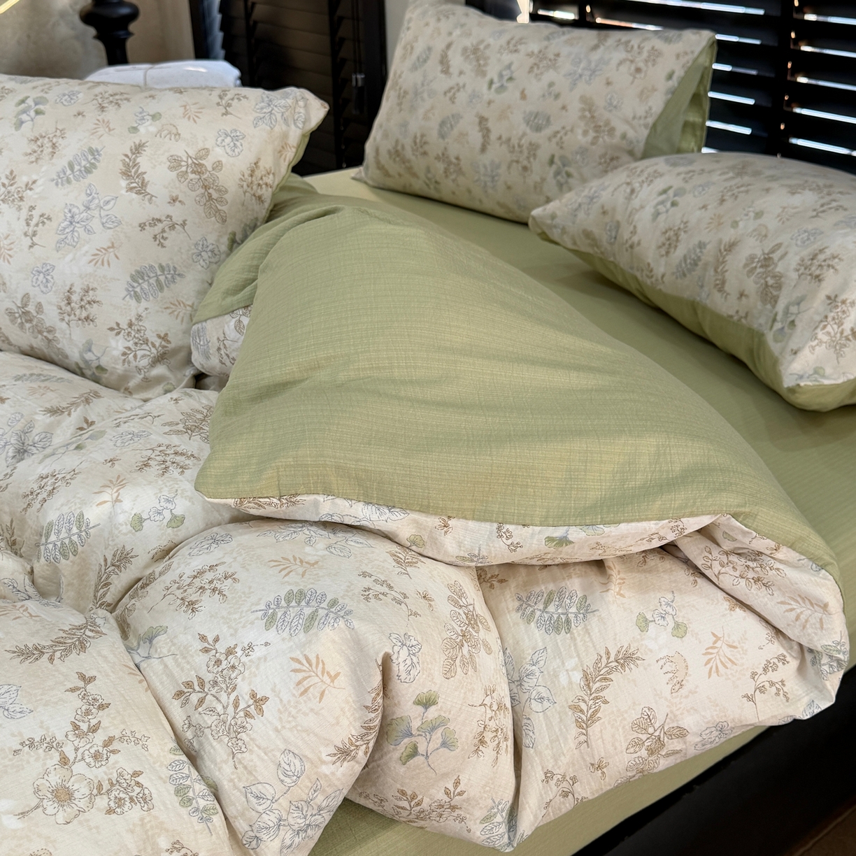 91家纺网 家纺一手货源 找家纺 美丽坊 2026新款韩系沐纱棉印花四件套 秘境森林