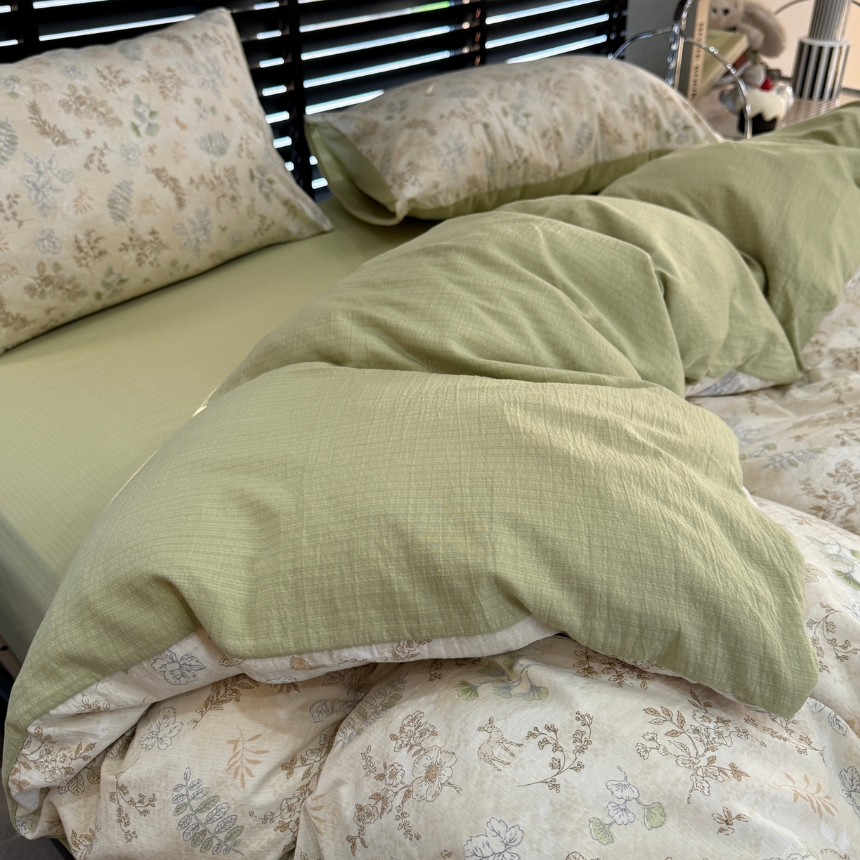 91家纺网 家纺一手货源 找家纺 美丽坊 2026新款韩系沐纱棉印花四件套 秘境森林