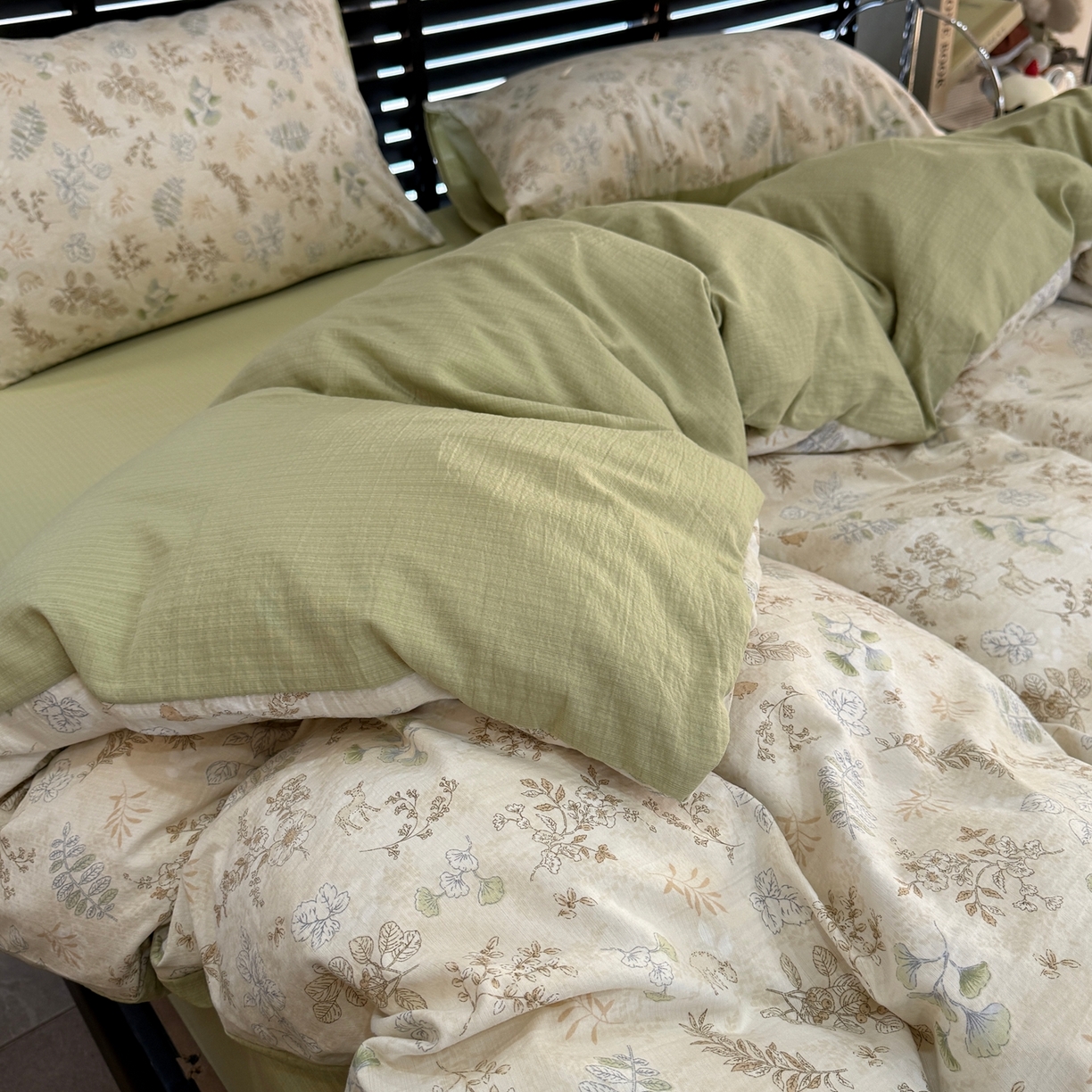 91家纺网 家纺一手货源 找家纺 美丽坊 2026新款韩系沐纱棉印花四件套 秘境森林