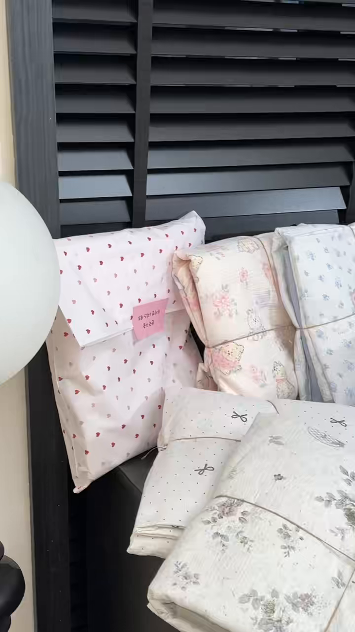 91家纺网 家纺一手货源 找家纺 美丽坊 2026新款韩系沐纱棉印花四件套 秘境森林