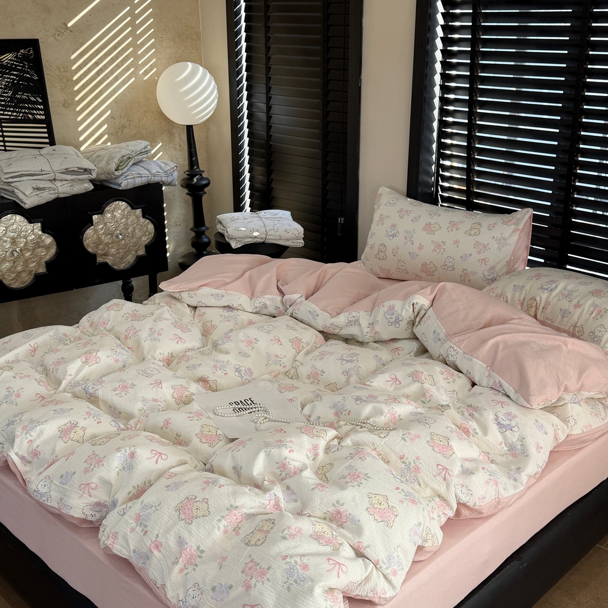 91家纺网 家纺一手货源 找家纺 美丽坊 2026新款韩系沐纱棉印花四件套 童趣粉