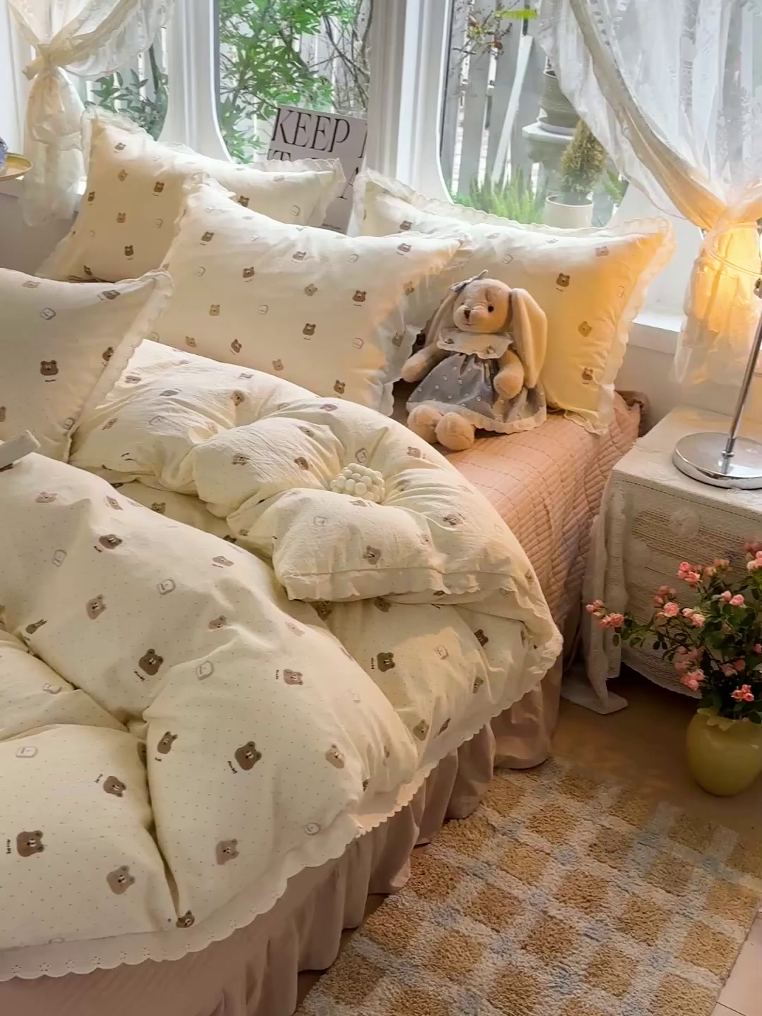 91家纺网 家纺一手货源 找家纺 梦莱斯 2026新款ins小清风水洗棉花边床盖四件套 萌萌熊