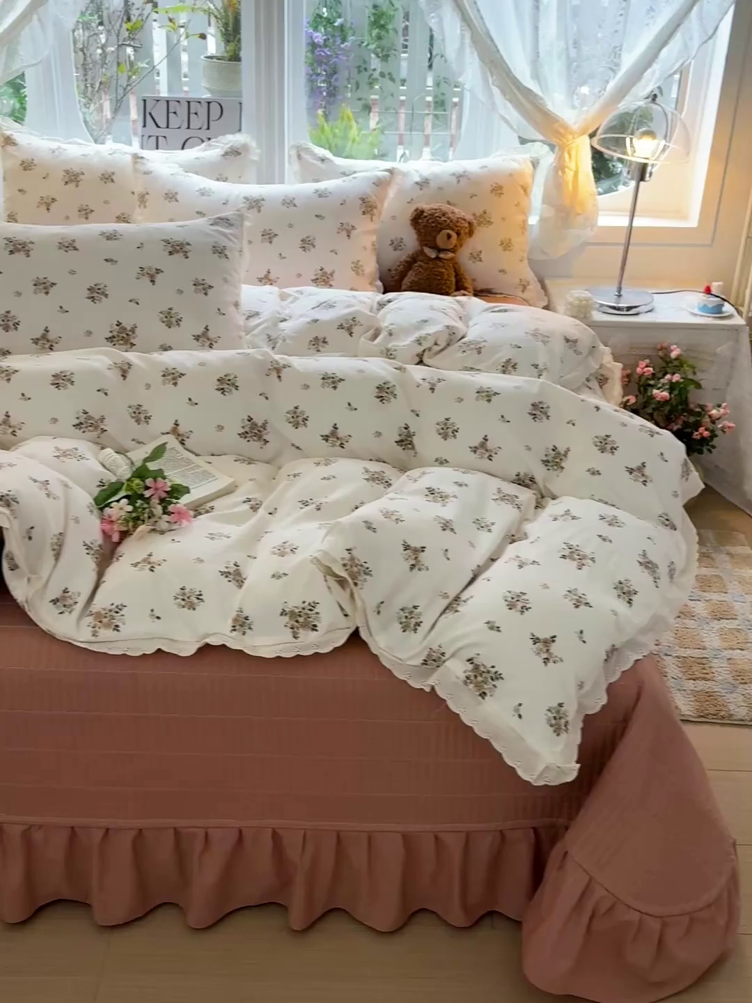 91家纺网 家纺一手货源 找家纺 梦莱斯 2026新款ins小清风水洗棉花边床盖四件套 奶黄花笺